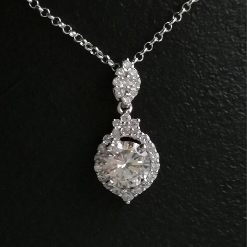 CZ halo pendant necklace Sterling Silver 🆕